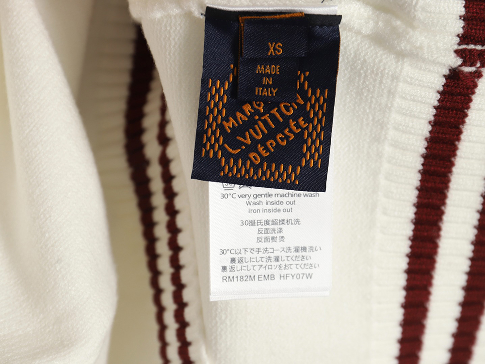 Louis Vuitton badge contrast lettering embroidered knitted vest