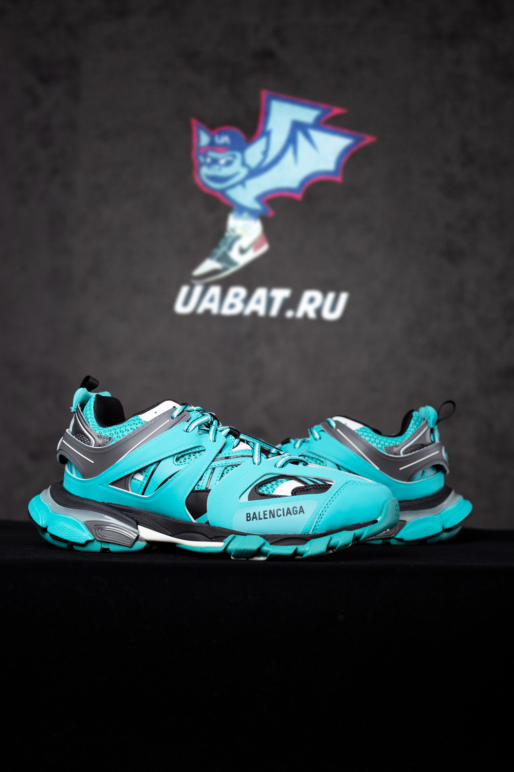 BALENCIAGA TRACK
