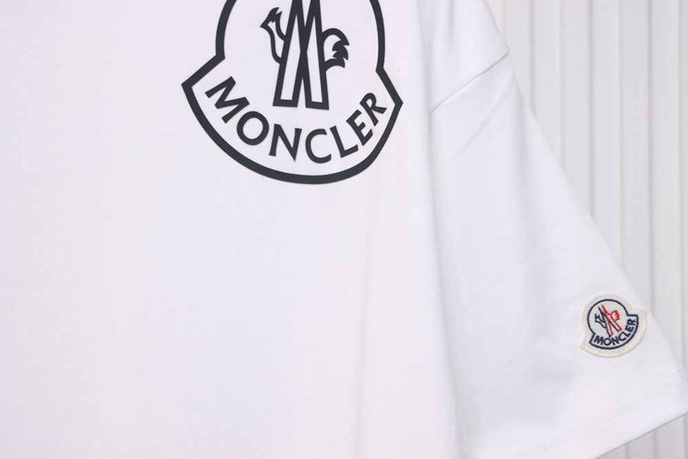 Moncler chest logo print short sleeves