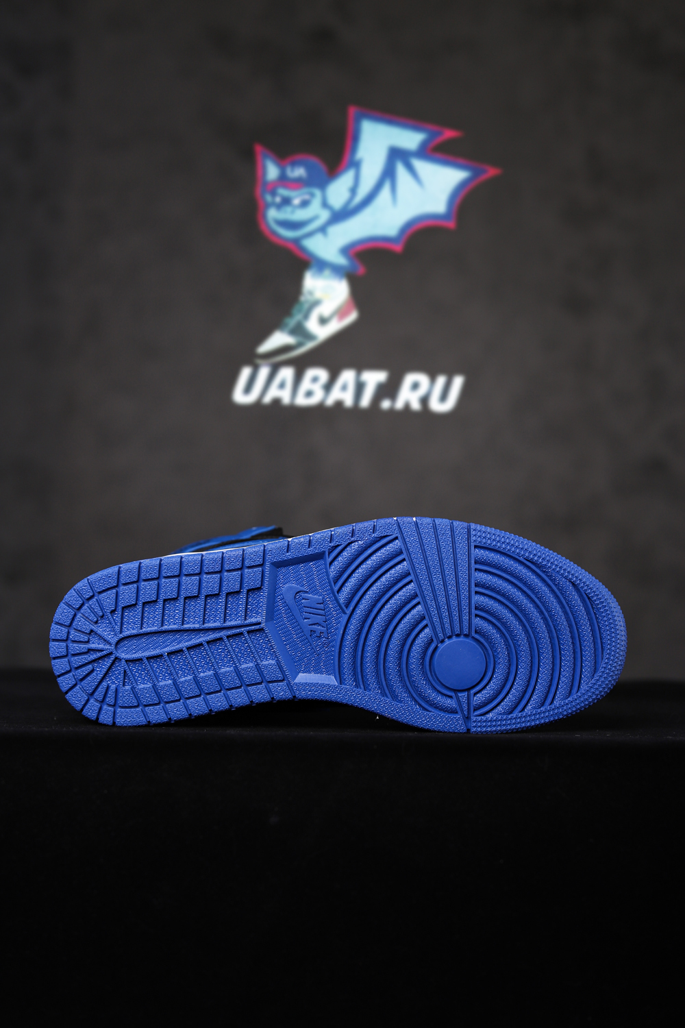 Air Jordan 1 Retro High OG 'Royal' 2017