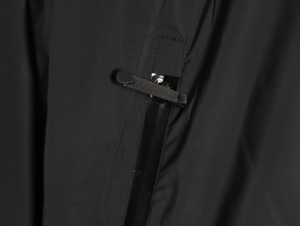 Burberry Back Cutout Warhorse Lightweight Jacket TSK1