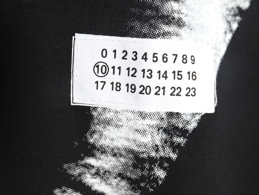 Maison Margiela Badge Print Short Sleeve T-Shirt