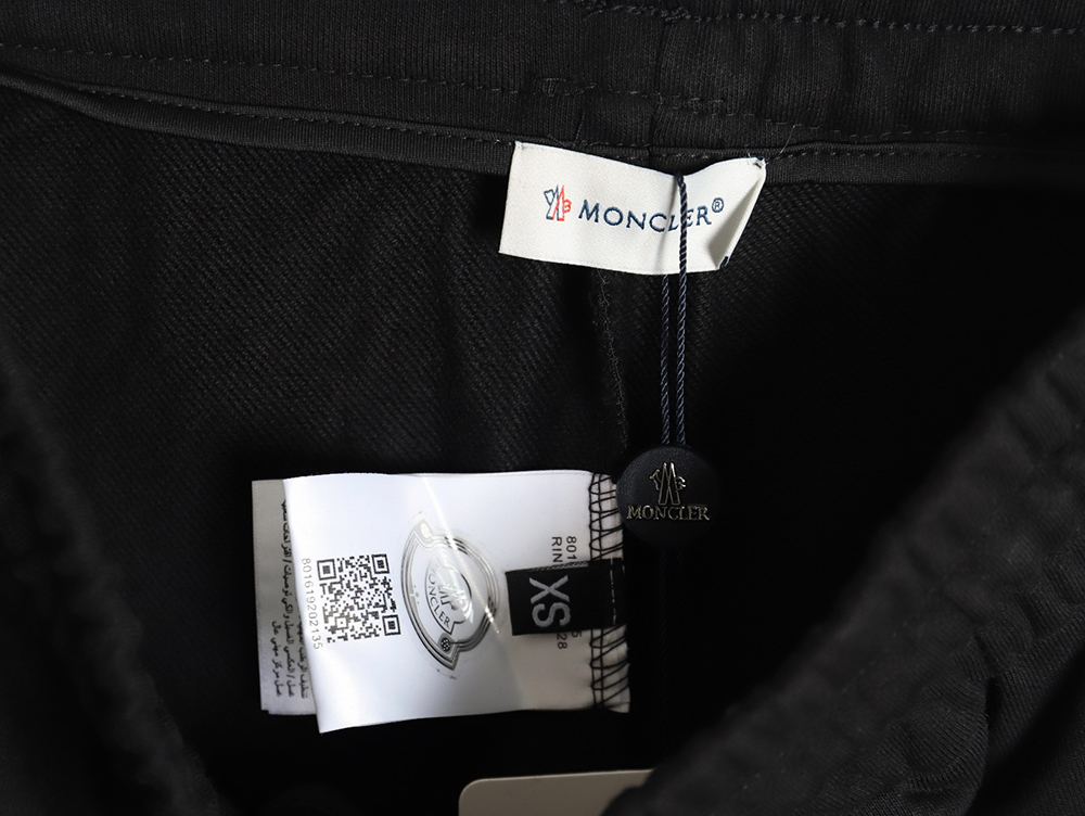 Moncler logo letters hot stamping shorts