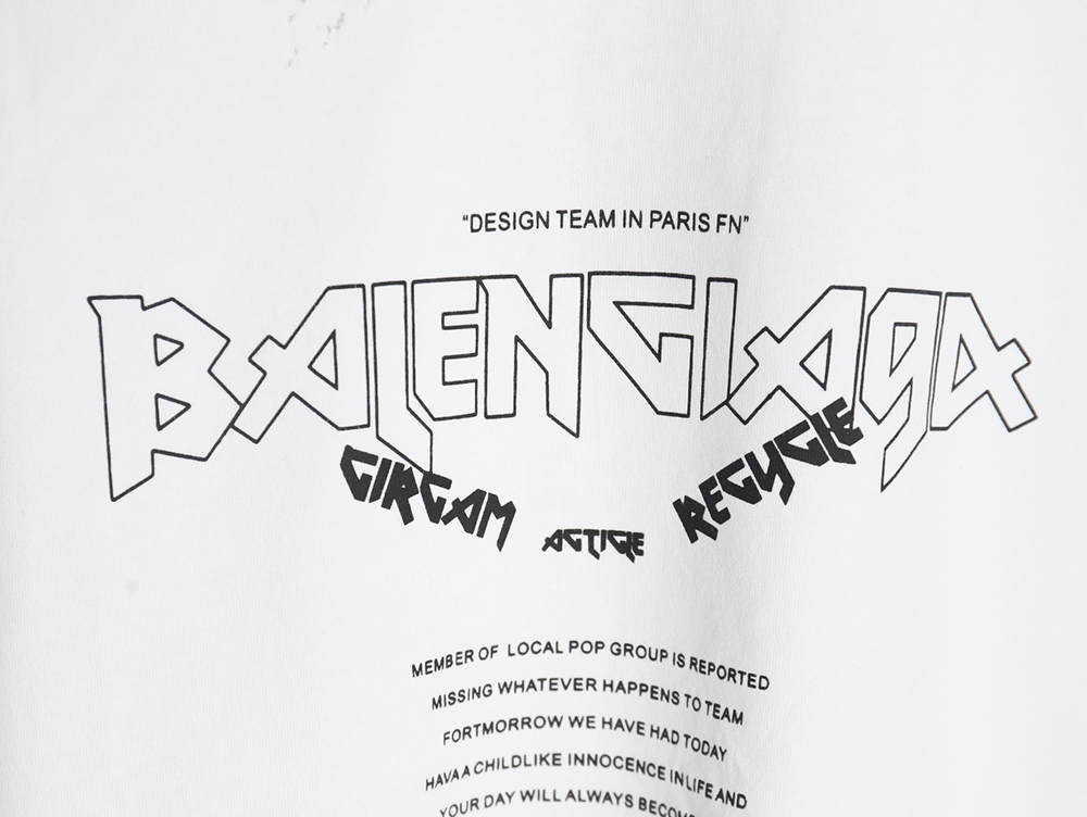 Balenciaga Newspaper layout large print cut short sleeve T-shirt
