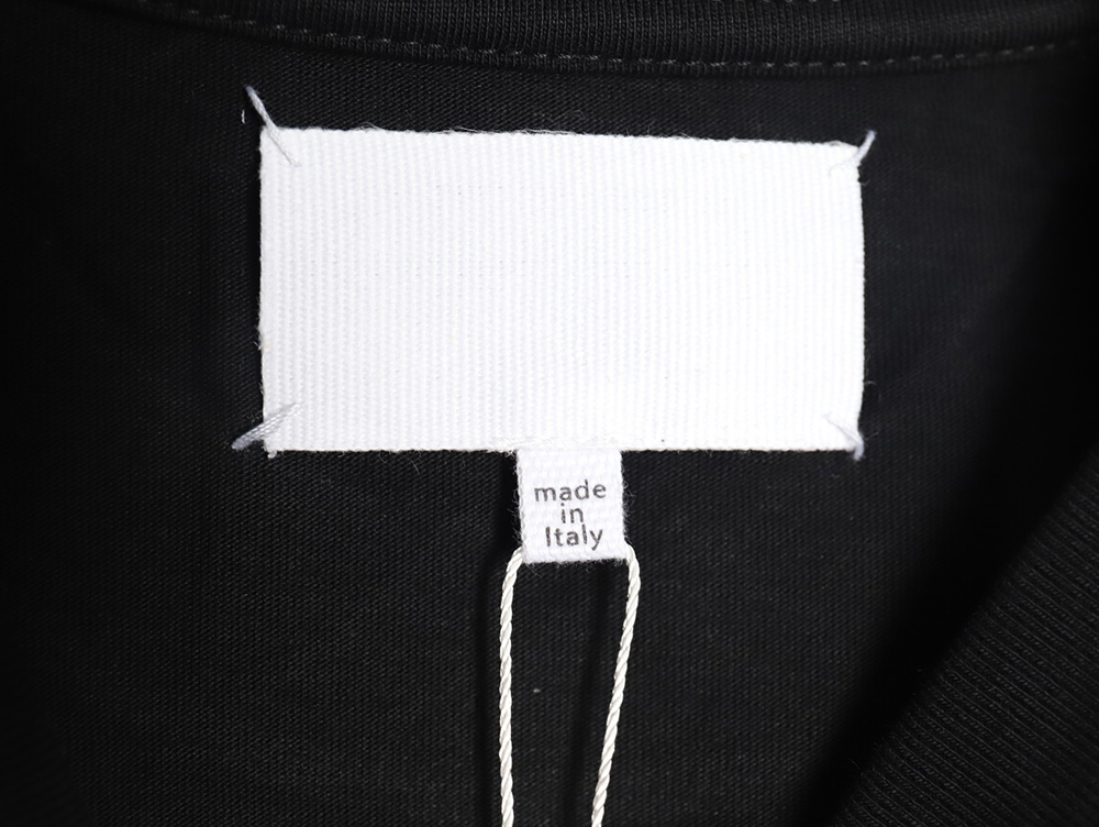 Maison Margiela Leather Label Zhangzi Short Sleeve T-Shirt TSK1