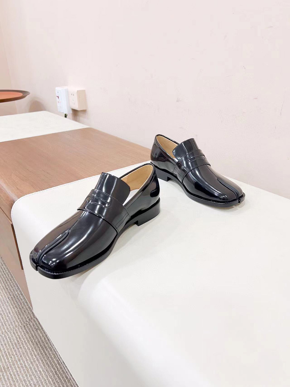 Maison Margiela Tabi leather loafers