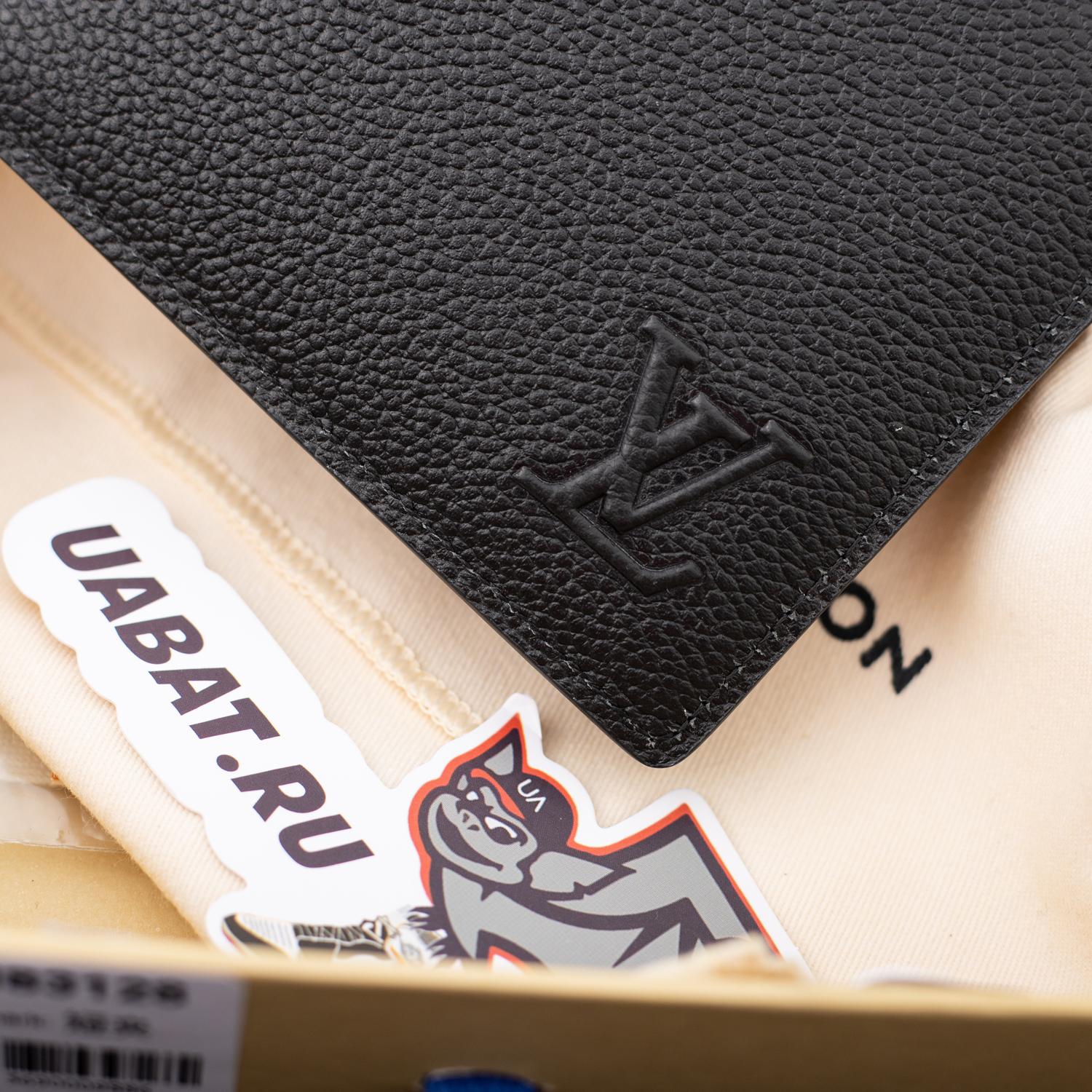 Louis Vuitton Slender Wallets M83128 11*8.5*2cm