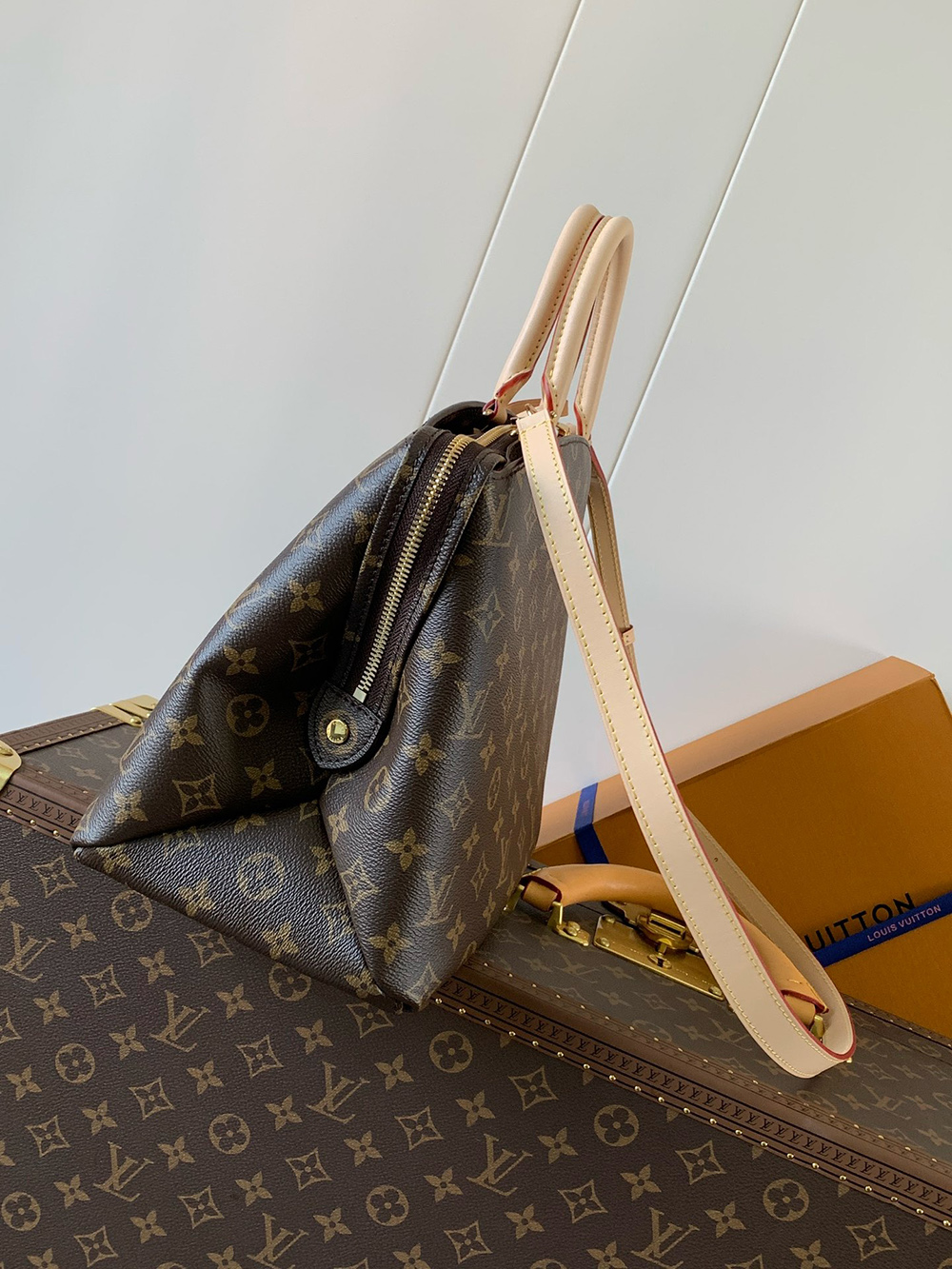 Louis Vuitton Grand Palais Bags M45900