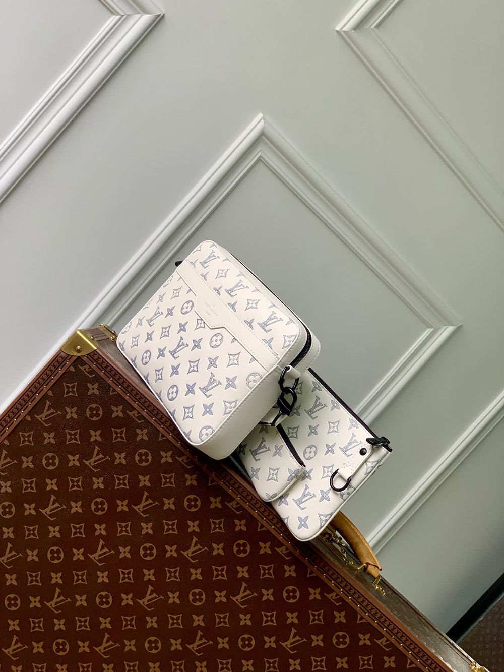 Louis Vuitton Trio Messenger Bags M24754 25*18.5*7cm