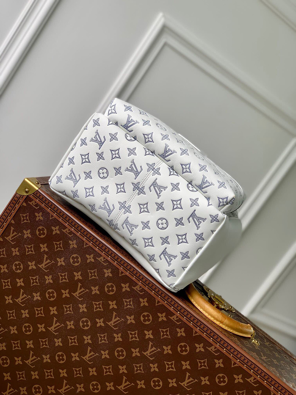 Louis Vuitton Discovery Backpack M24760 29*38*20cm