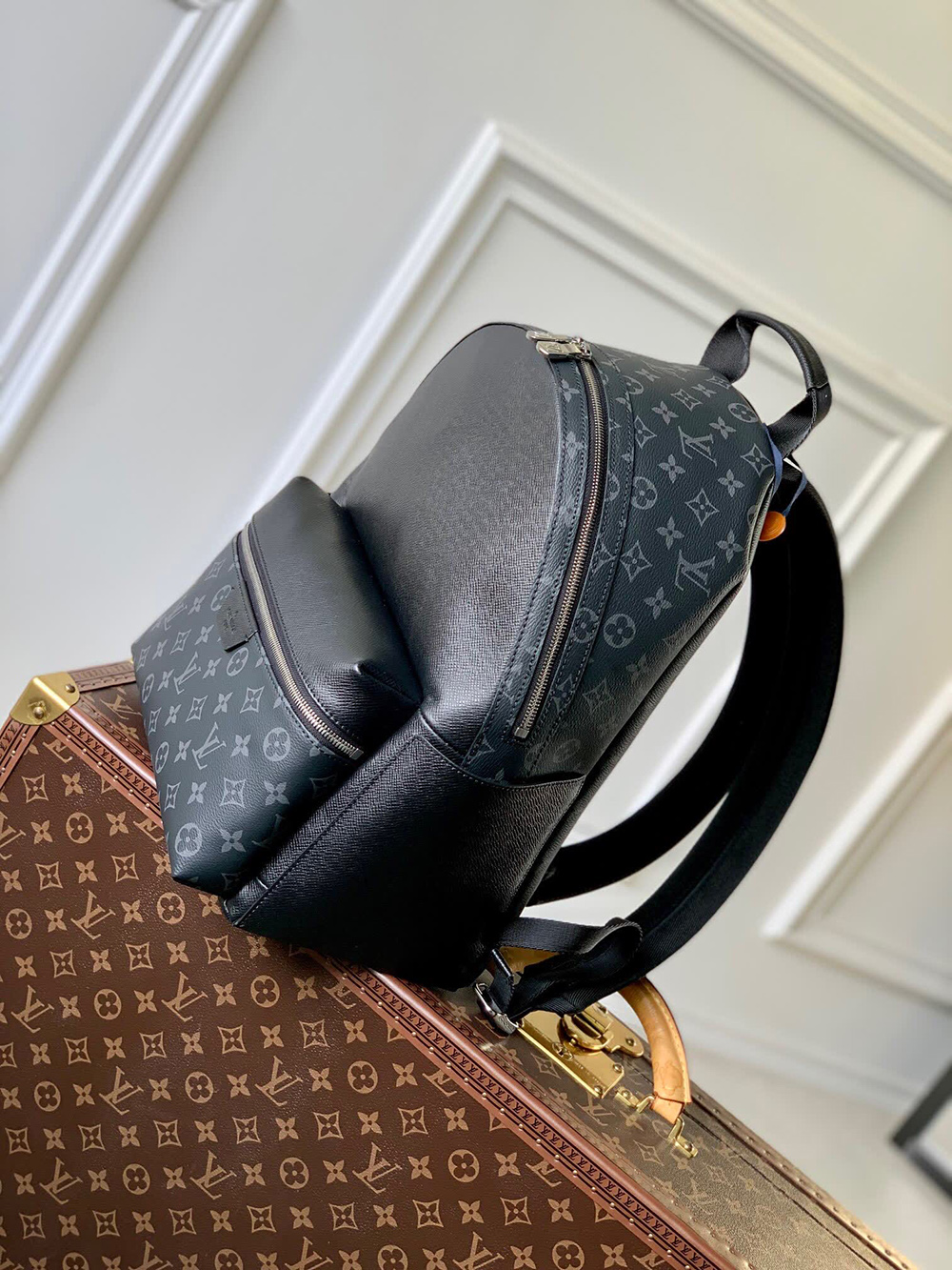 Louis Vuitton Discovery Backpack M31033 29*38*20cm