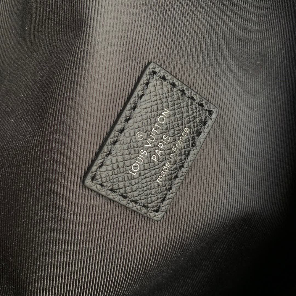 Louis Vuitton Discovery Backpack M31033 29*38*20cm