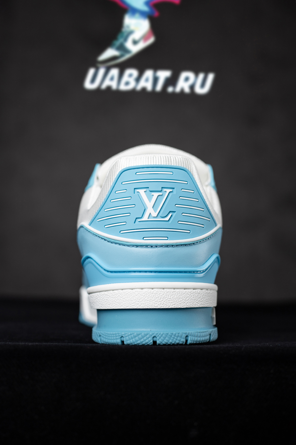 Louis Vuitton Trainer Low White Sky Blue