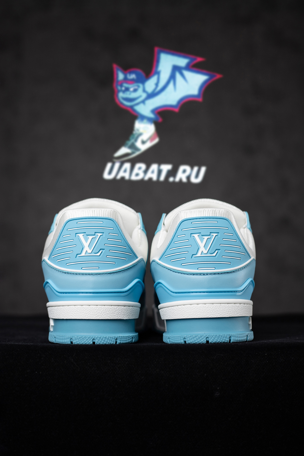 Louis Vuitton Trainer Low White Sky Blue
