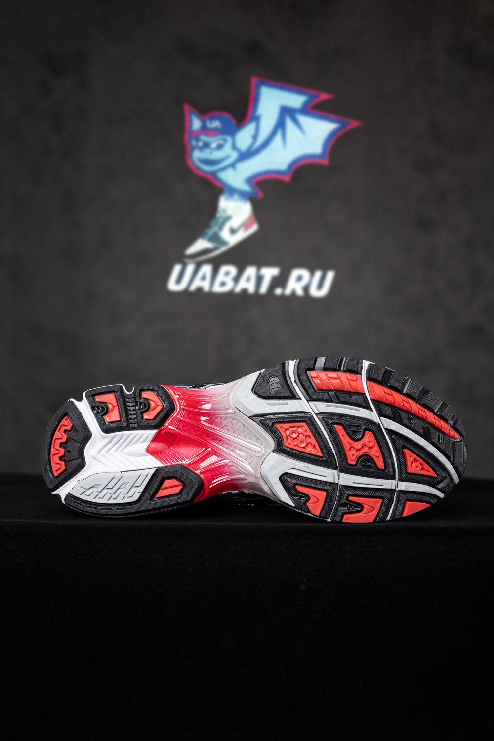 Asics Gel Kayano 14 'Classic Red'