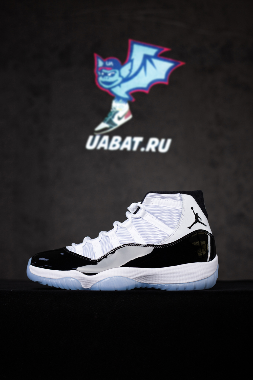 AIR JORDAN 11 RETRO "CONCORD "