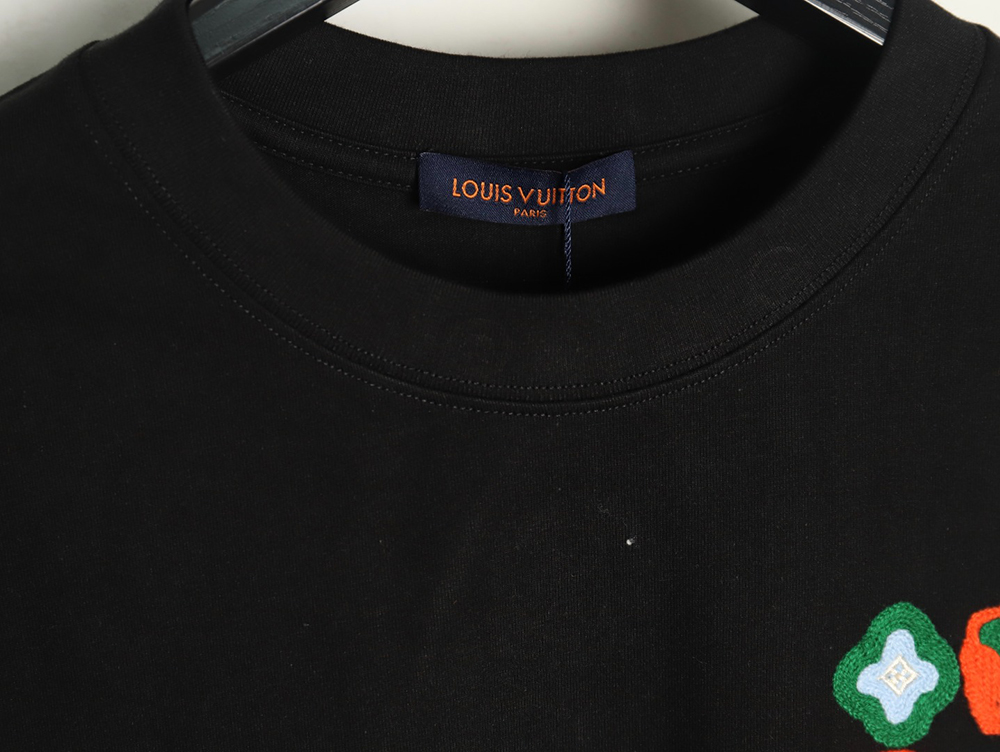 Louis Vuitton four-leaf clover logo embroidered short-sleeved T-shirt TSK1
