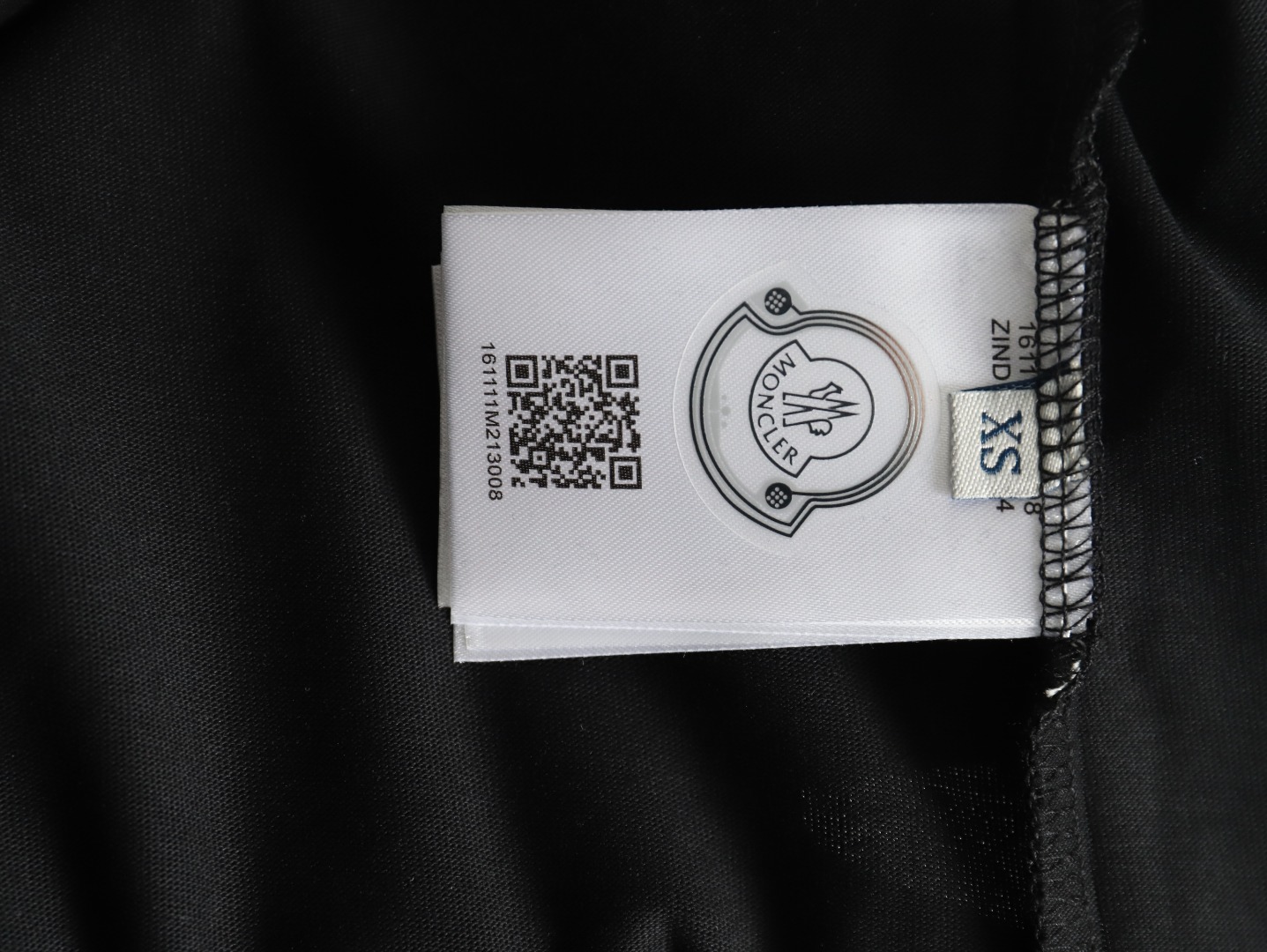 Moncler chest embossed logo print short sleeves TSK1