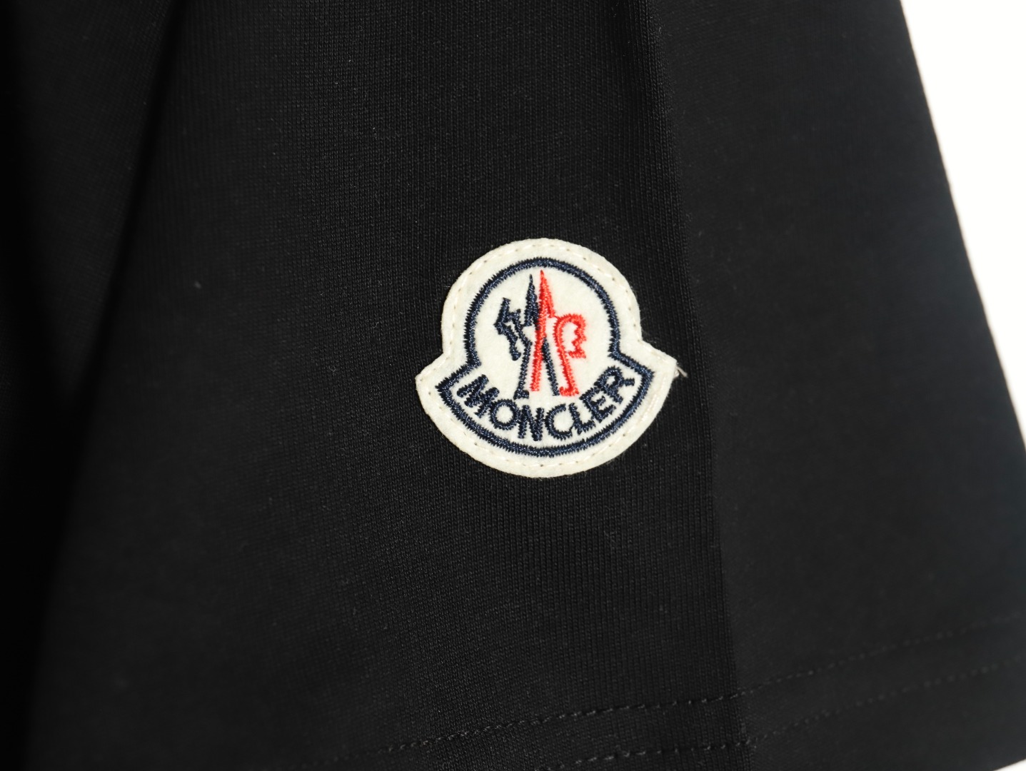 Moncler overlapping logo print short sleeves TSK1