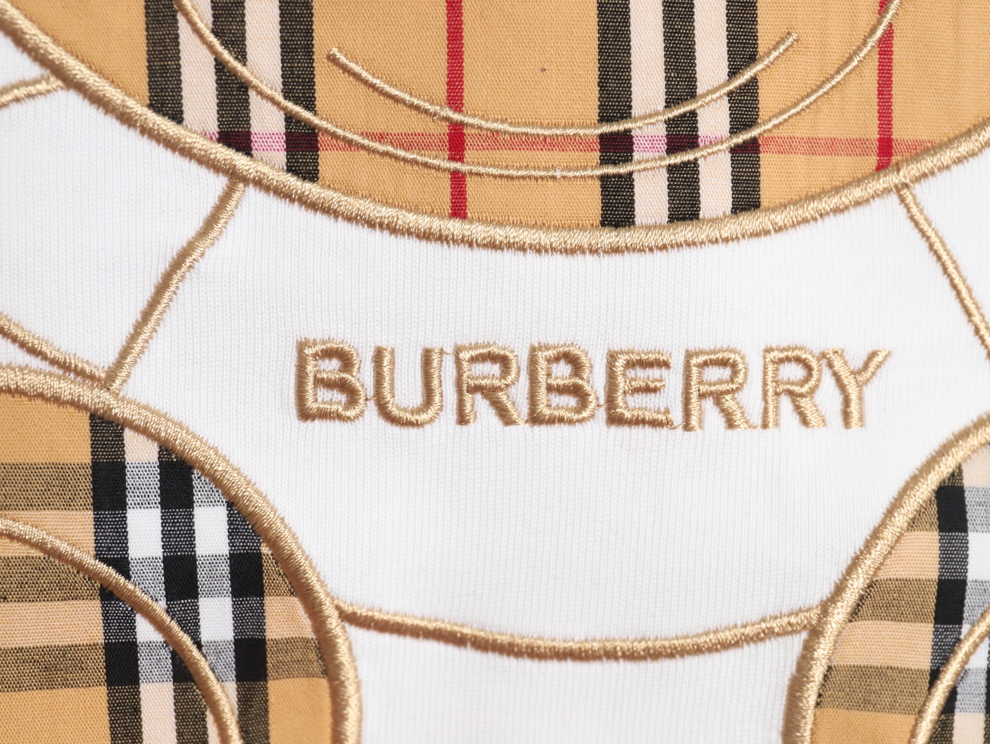 Burberry bear embroidered chest T-shirt