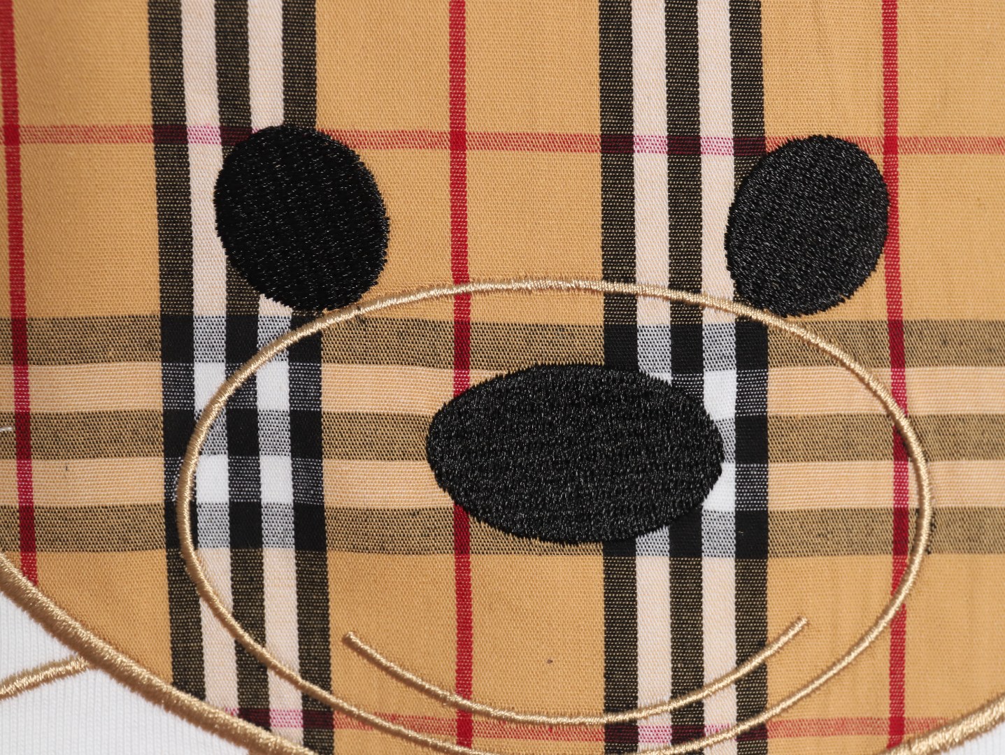 Burberry bear embroidered chest T-shirt