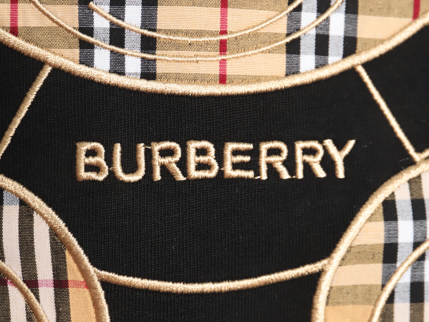 Burberry bear embroidered chest T-shirt TSK1