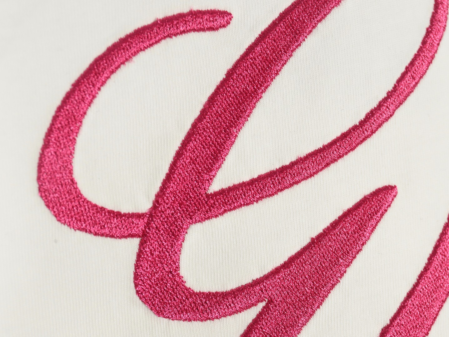Gucci cursive logo embroidered short sleeves