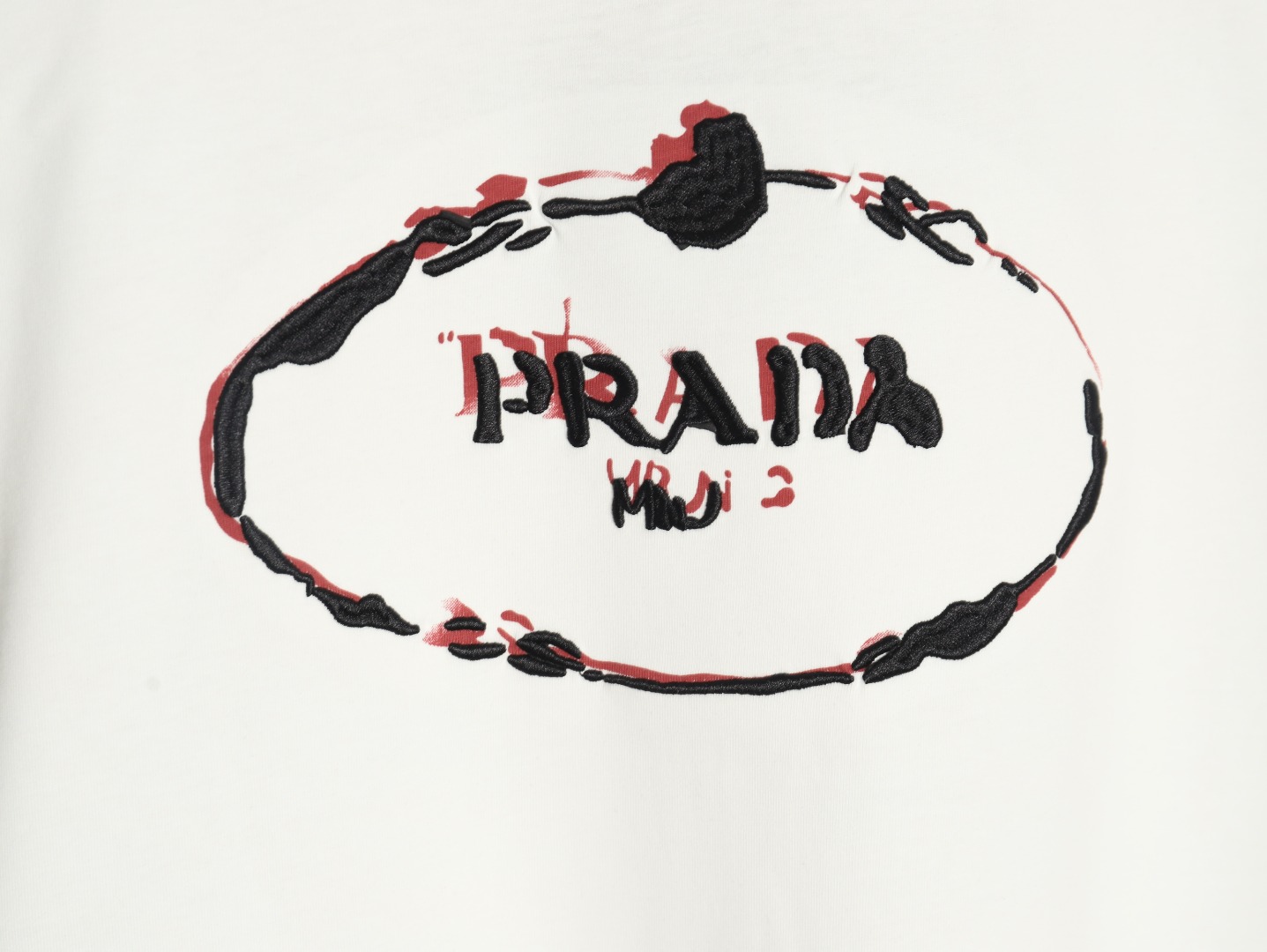 Prada hand-painted badge 3D embroidery short sleeves