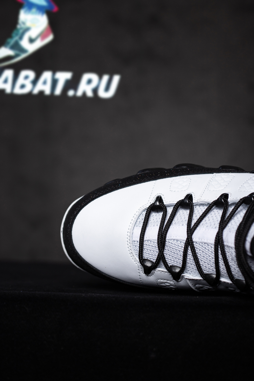 Air Jordan 9 Retro OG 'Space Jam' 2016