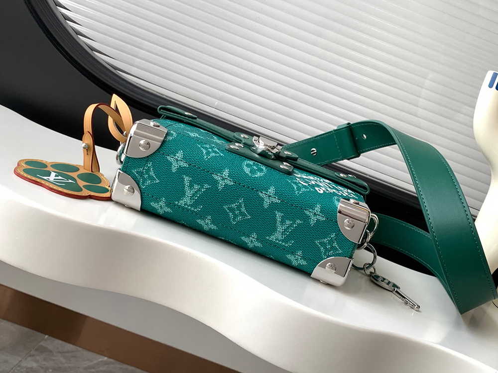 Louis Vuitton Soul Trunk Bags M12686 19*15*7cm