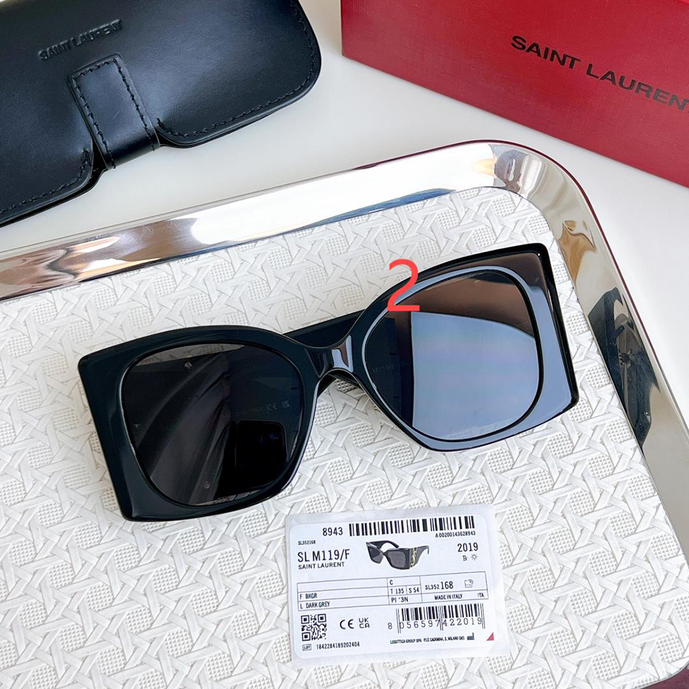 Saint Laurent Oversized Sunglasses M119F