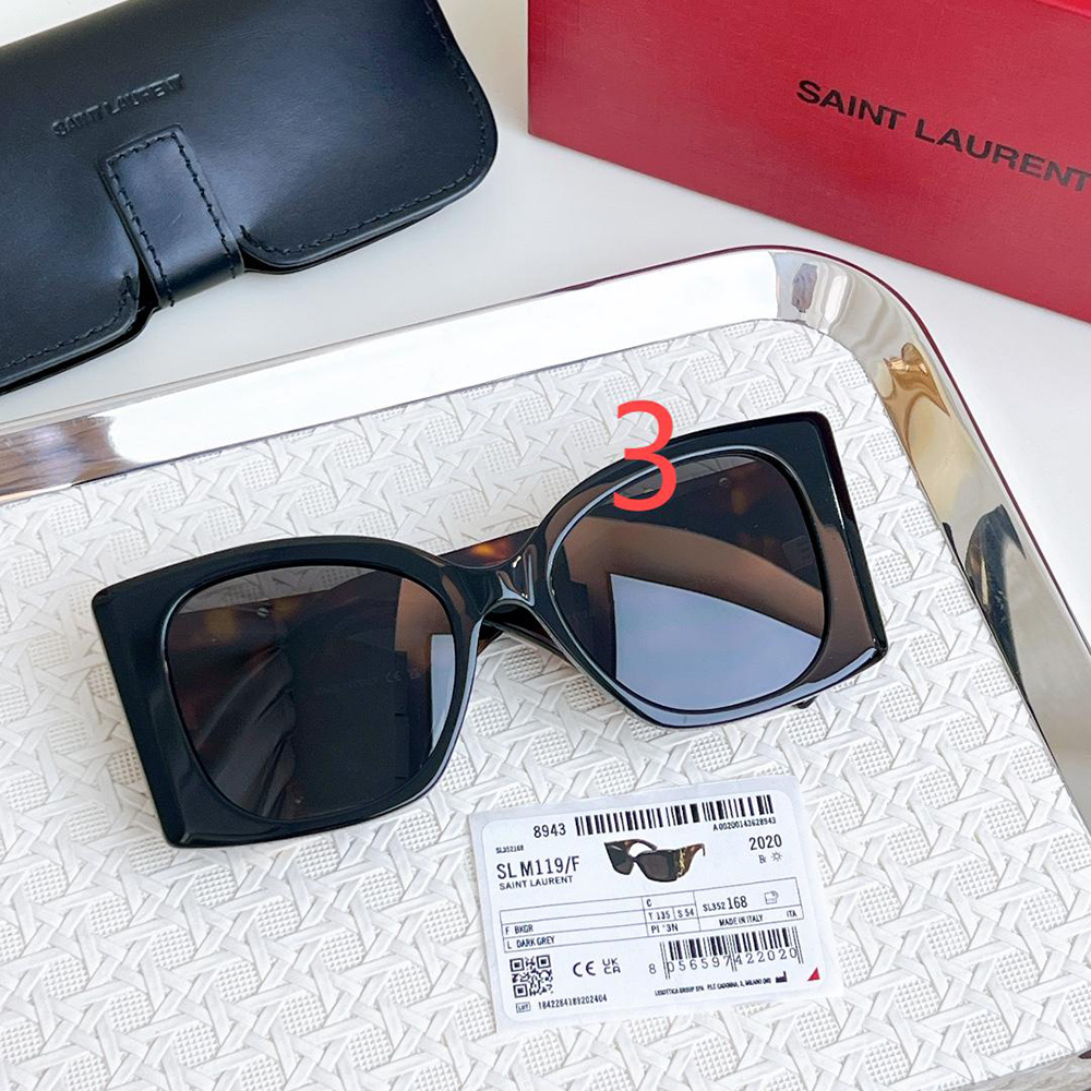 Saint Laurent Oversized Sunglasses M119F
