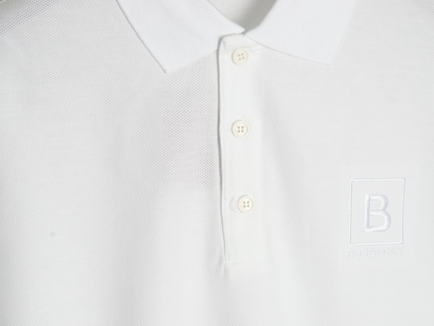 Burberry chest B-embroidered short-sleeved polo shirt