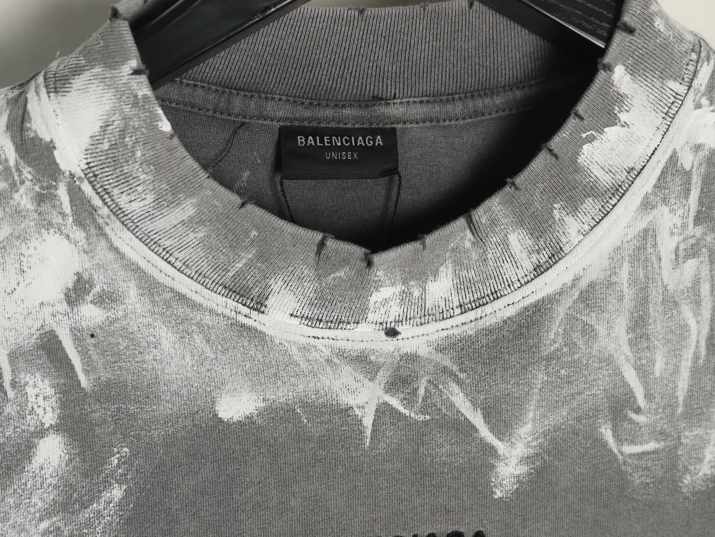 Balenciaga mud-dyed graffiti embroidered washed short-sleeved T-shirt