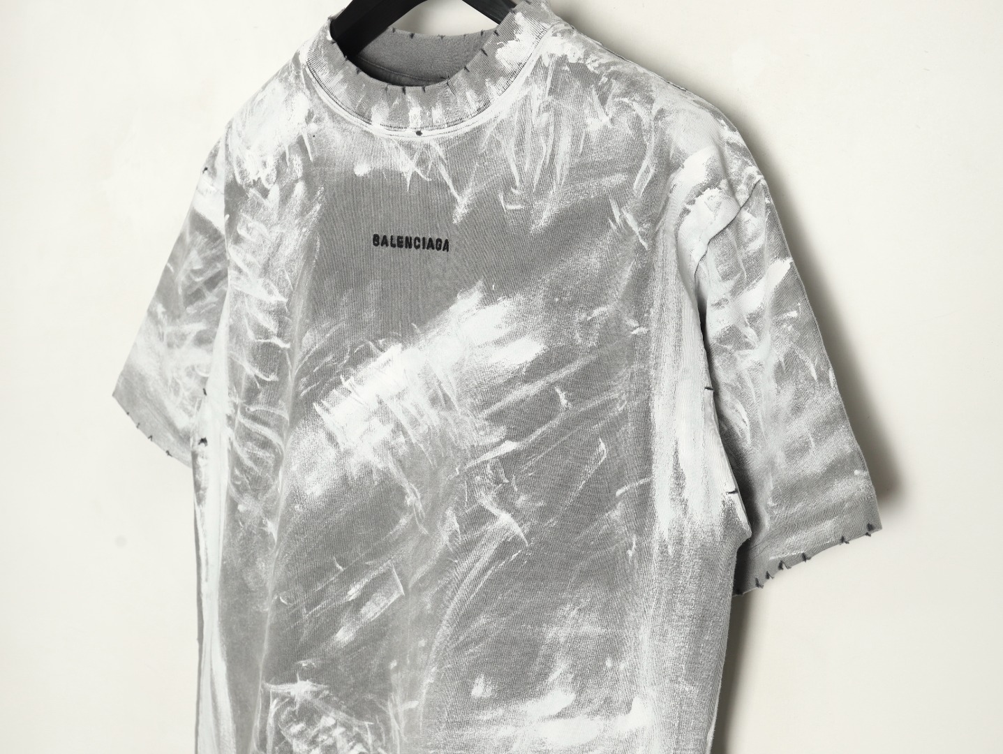 Balenciaga mud-dyed graffiti embroidered washed short-sleeved T-shirt
