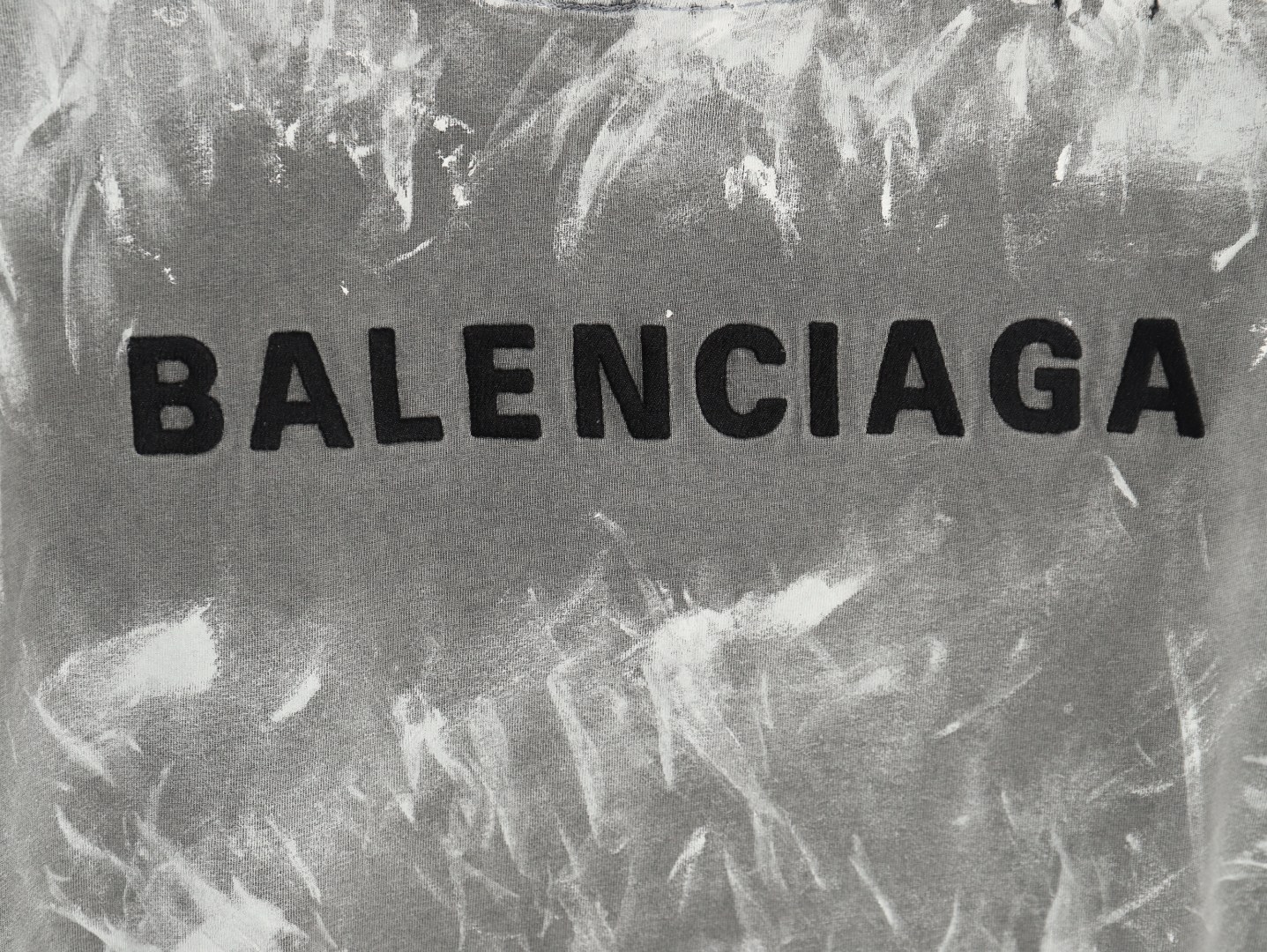 Balenciaga mud-dyed graffiti embroidered washed short-sleeved T-shirt