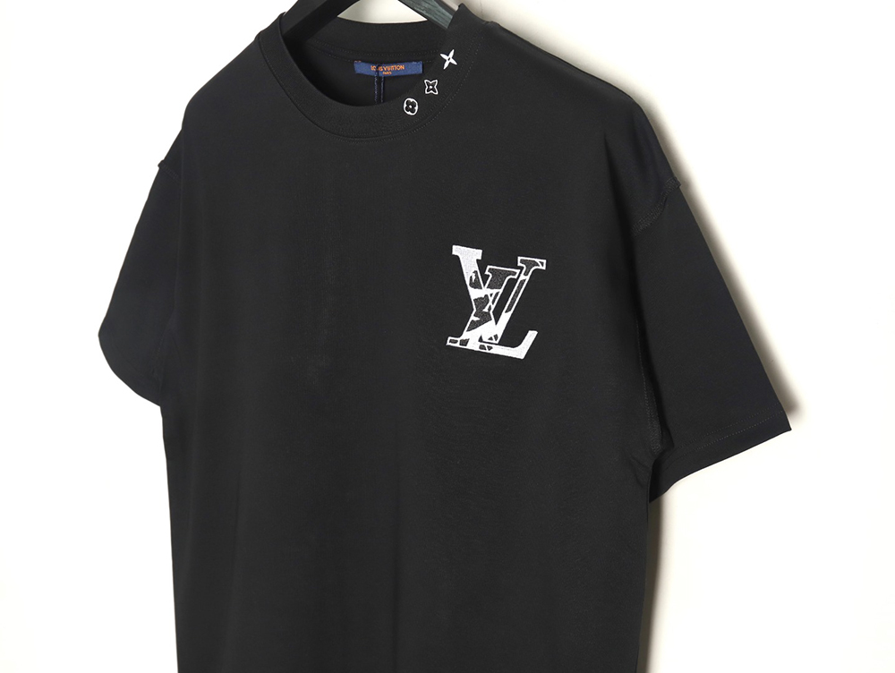 Louis Vuitton Chest Ski Logo Embroidered Short Sleeve T-Shirt TSK1