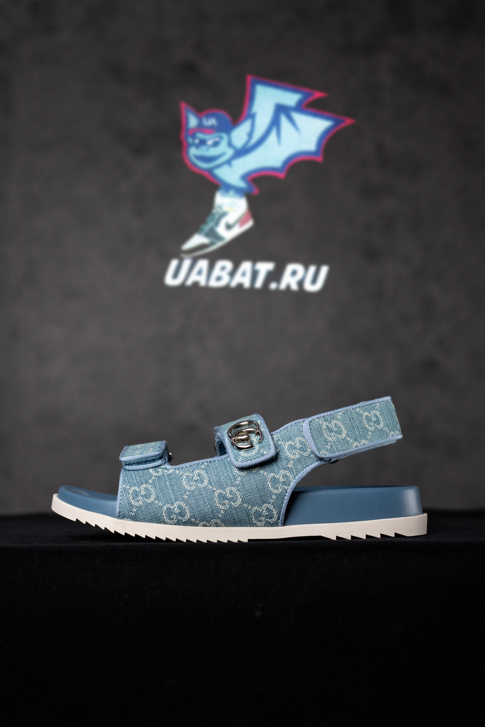 GUCCI SANDAL WITH DOUBLE G