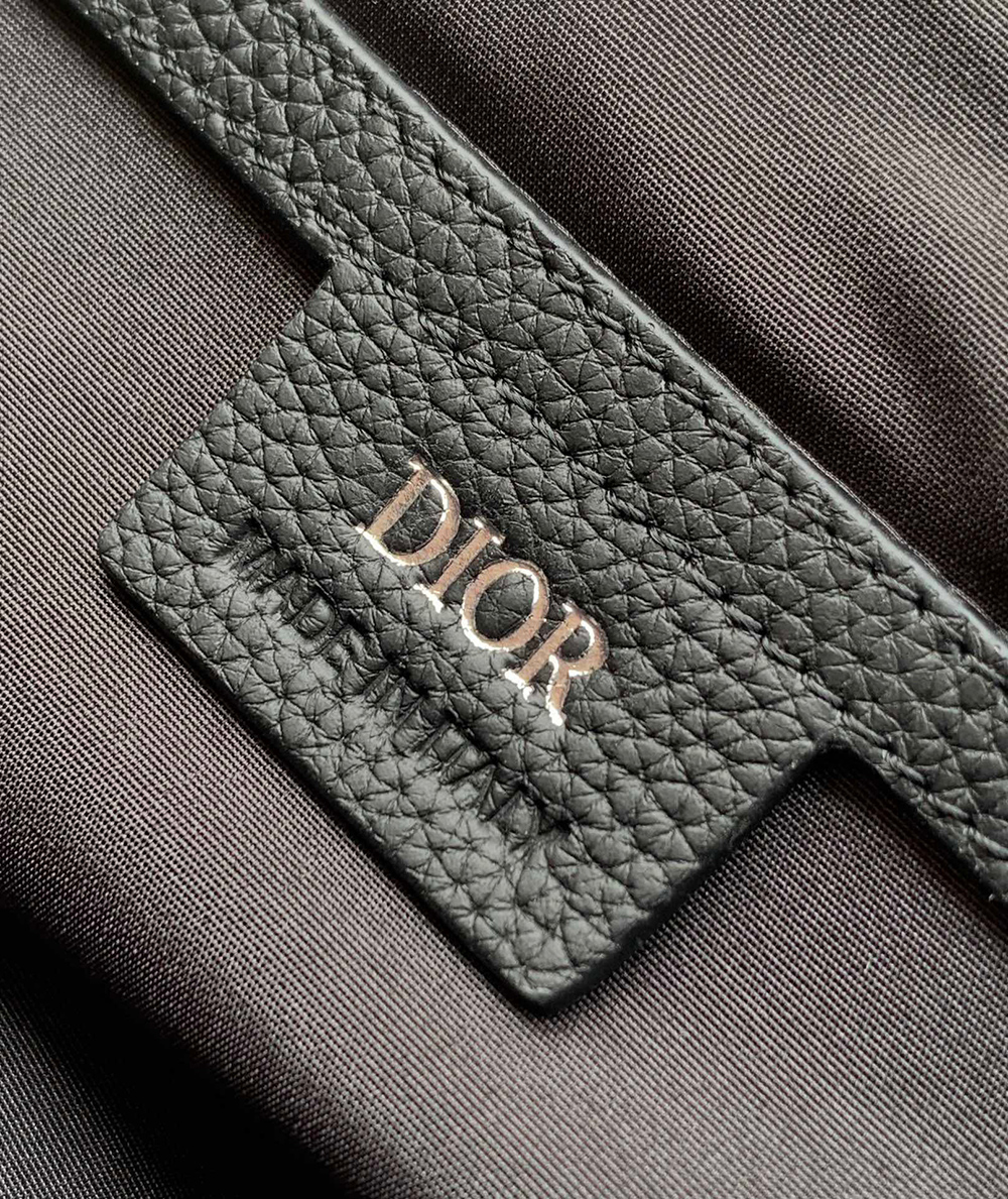 Dior Dior Hit the Road Messenger Bags 333LLG 24*18*8cm