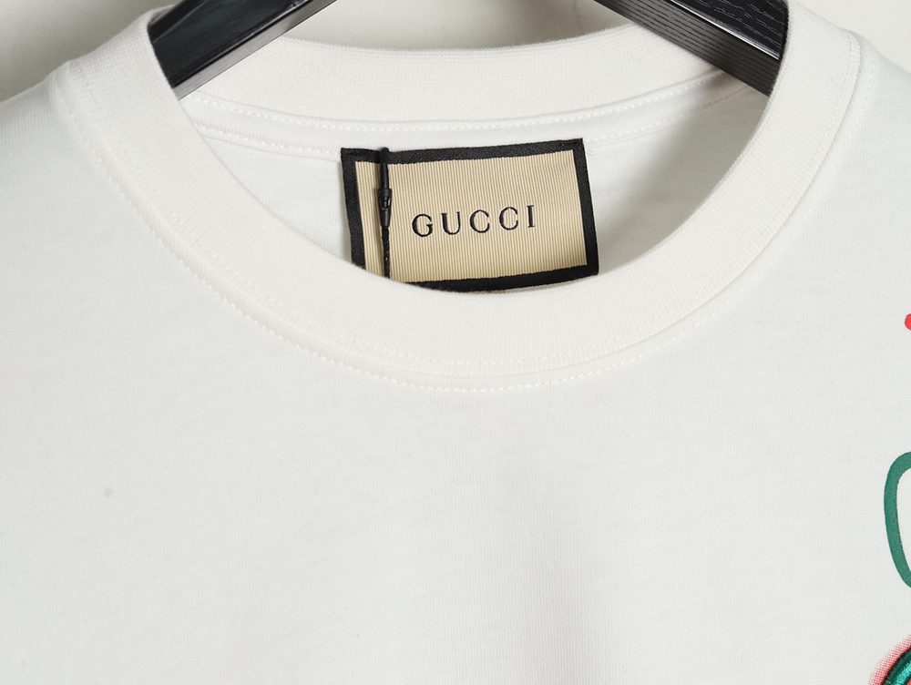 Gucci shoulder contrast logo tassel embroidered short sleeve T-shirt