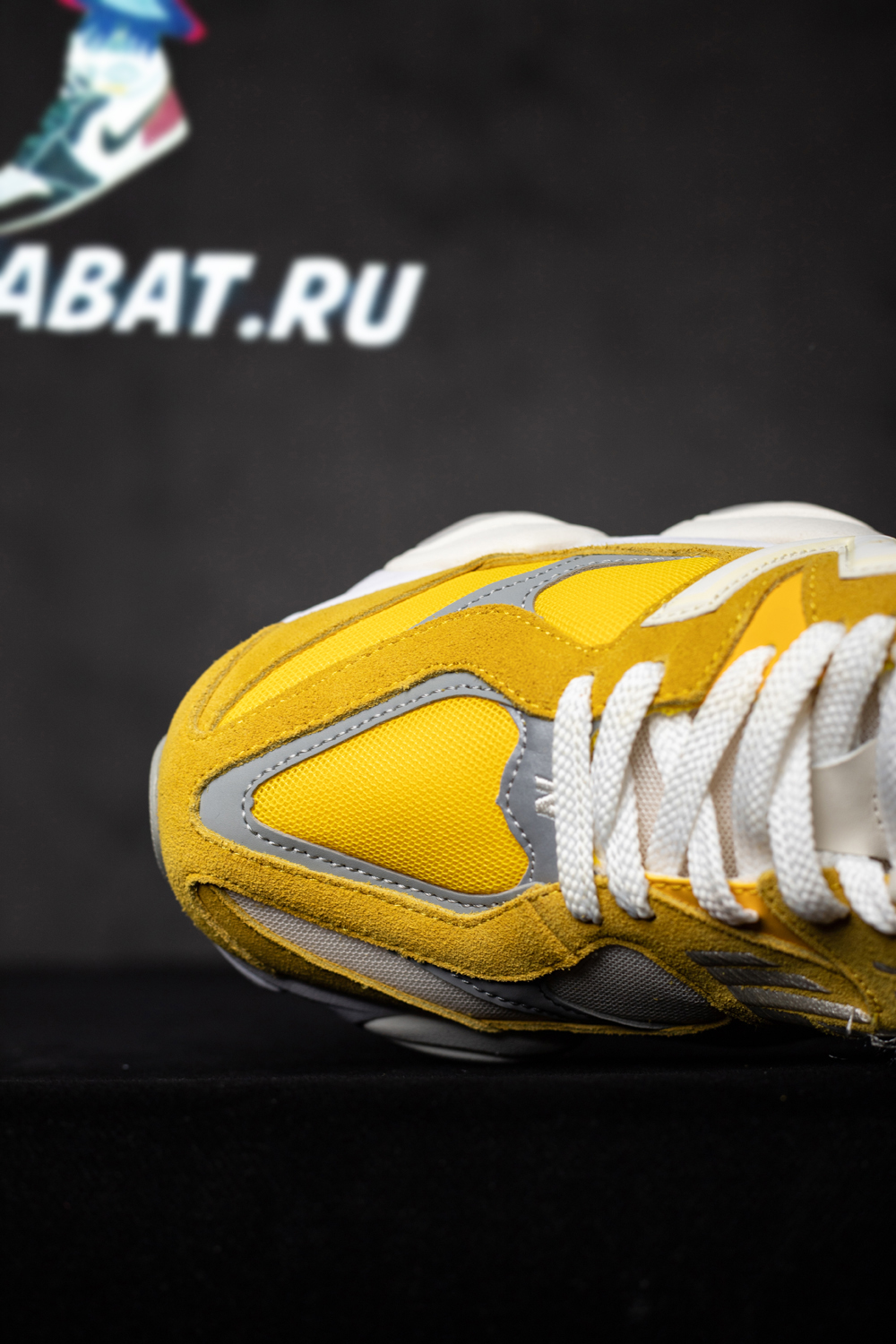 New Balance 9060 'Varsity Gold'