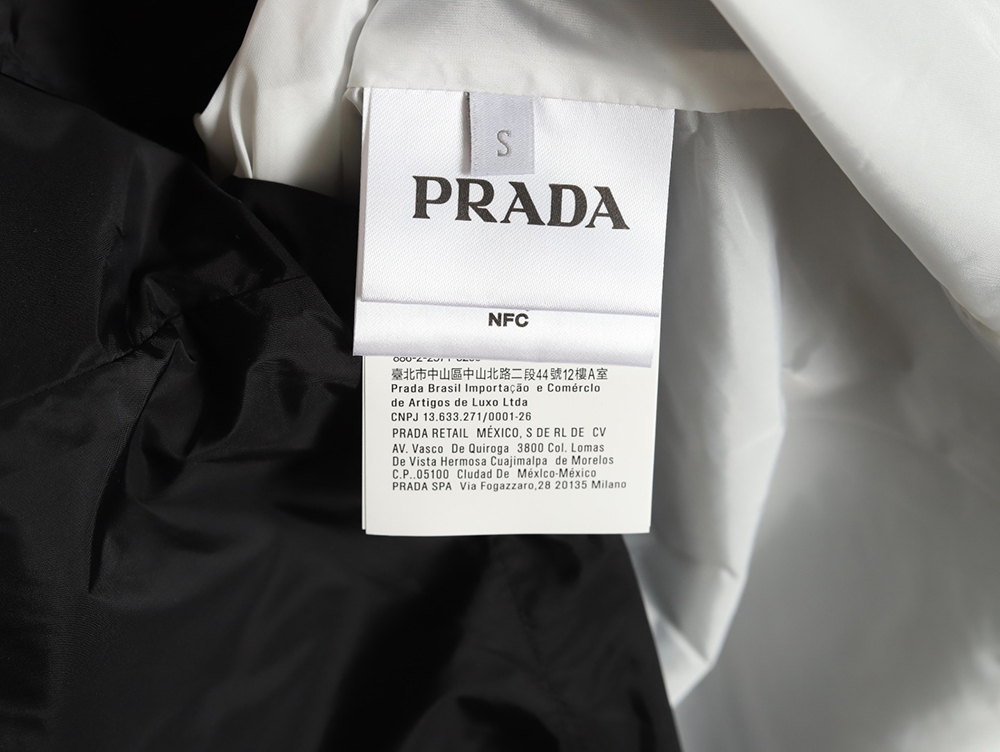 Prada White Zipper Camping Hooded Jacket
