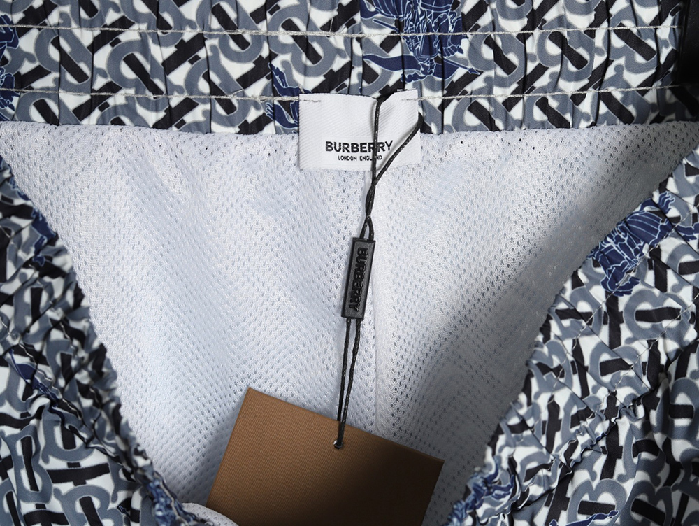 Burberry Warhorse Print Shorts TSK3