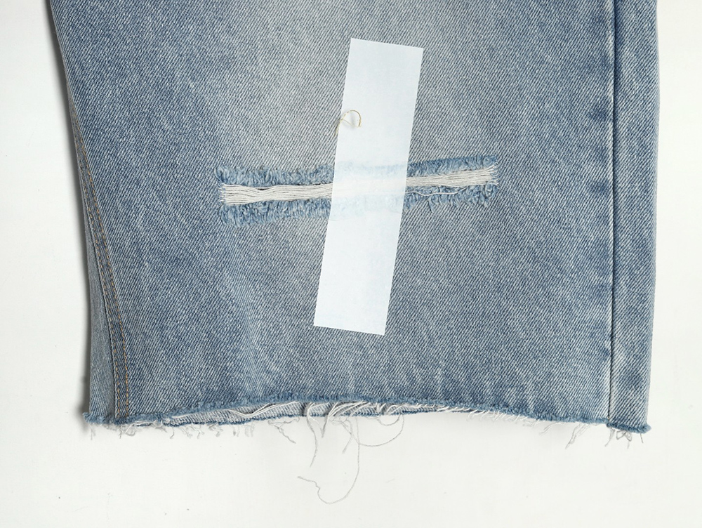 Maison Margiela masking paper white tape ripped five-point denim shorts