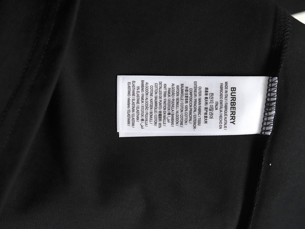 Burberry Square Letter Gold Warhorse Printed Short Sleeve T-Shirt TSK1