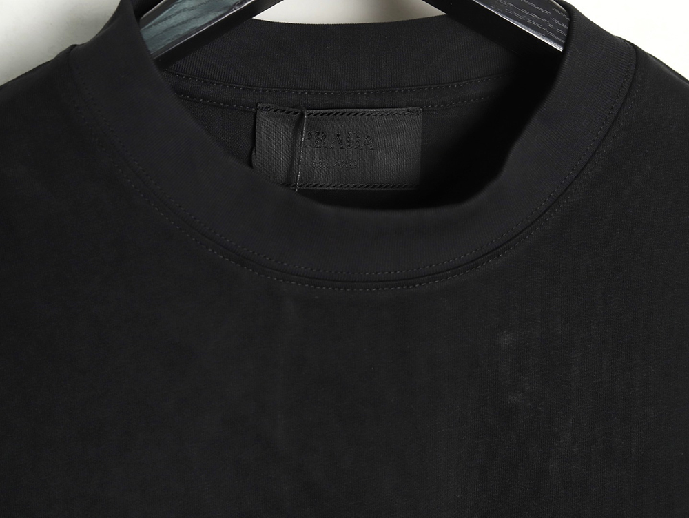 Prada classic red silicone trim short sleeves TSK1