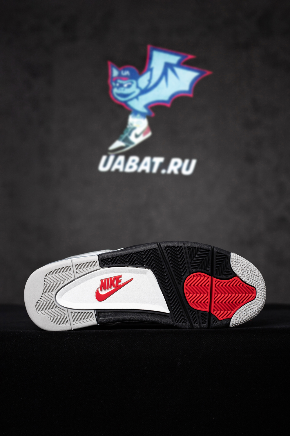 Air Jordan 4 Retro OG 'White Cement' 2025