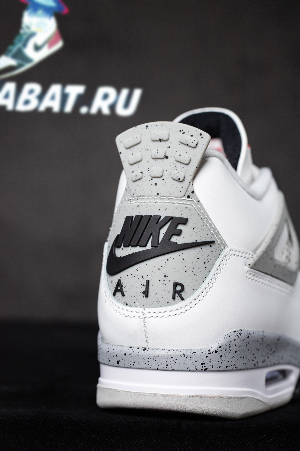 Air Jordan 4 Retro OG 'White Cement' 2025