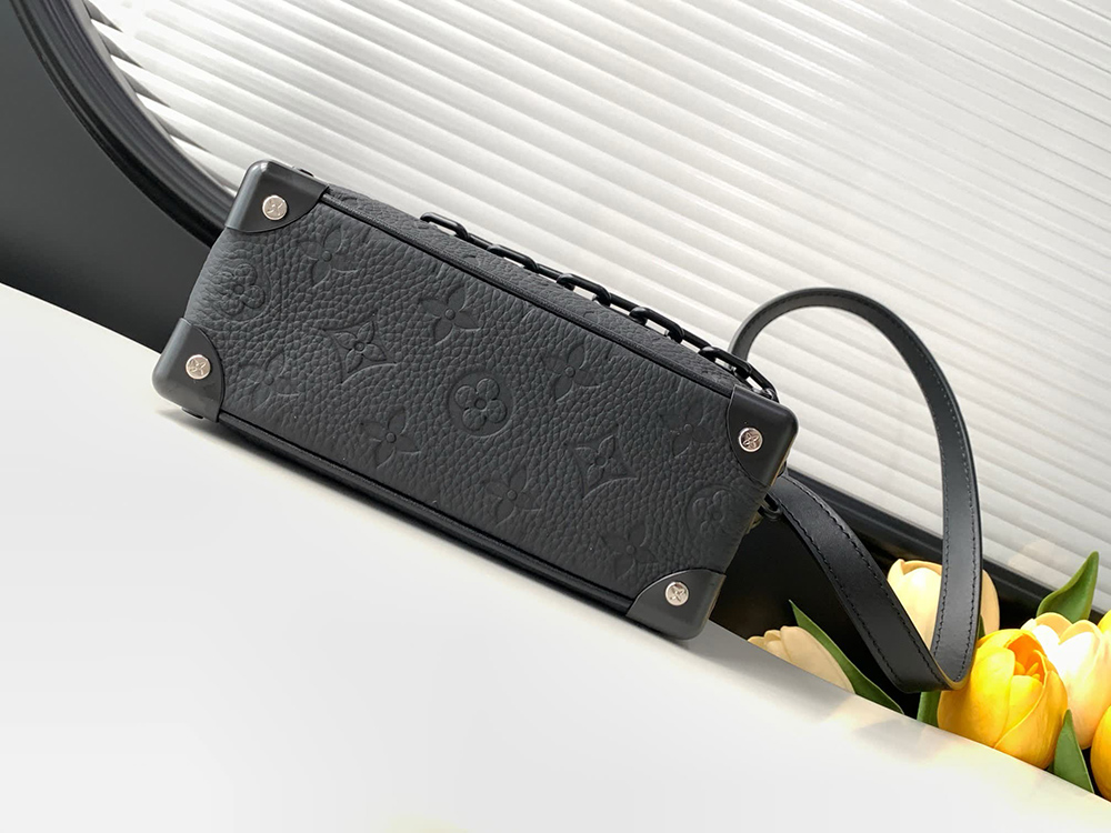 Louis Vuitton Mini Soft Trunk M55702 18.5*13*8cm