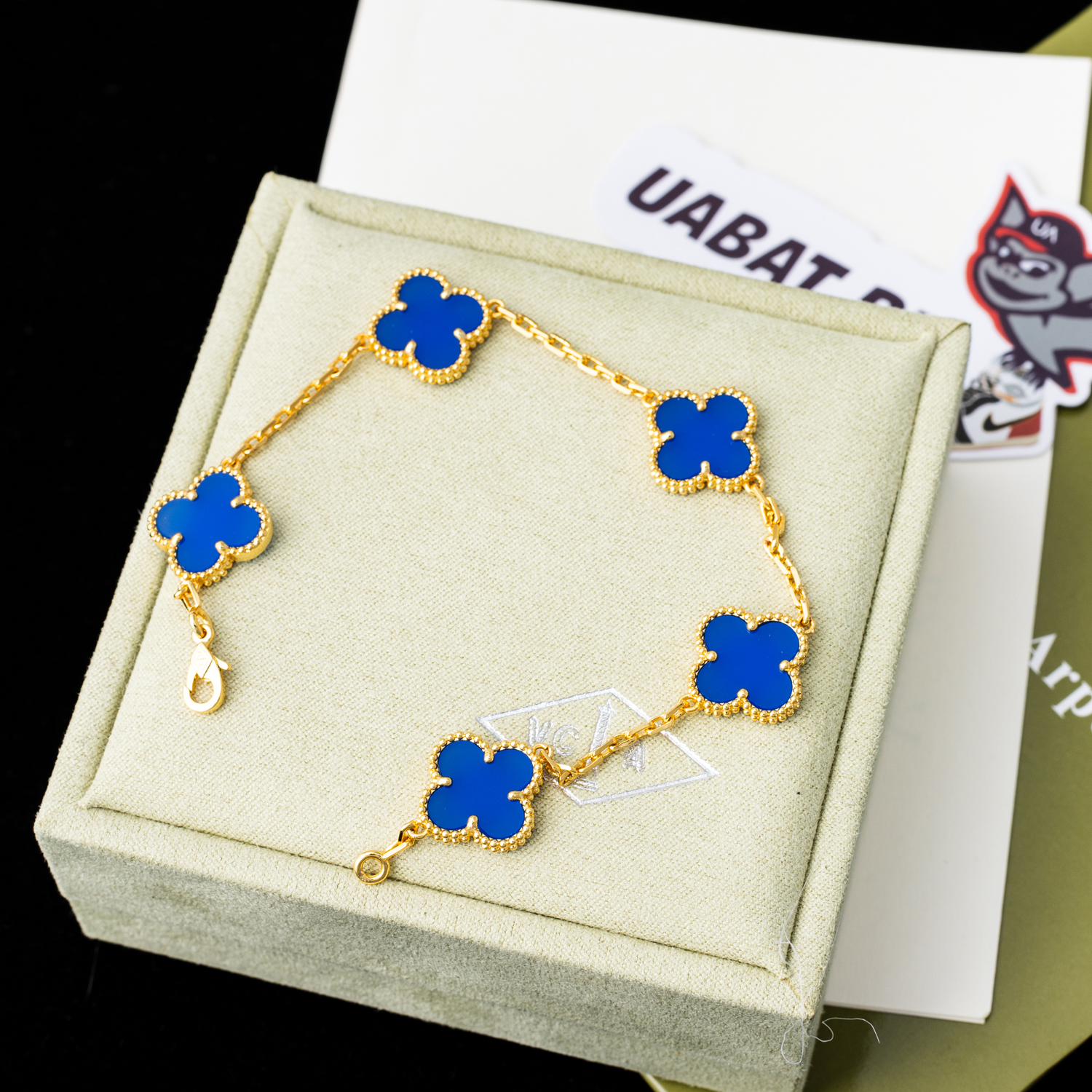 Van Cleef & Arpels Bracelet V38410 17CM